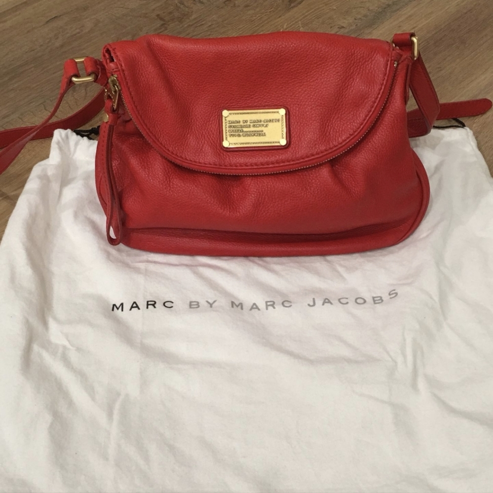 Marc Jacobs Boho Crossbody beautiful coral bag!!